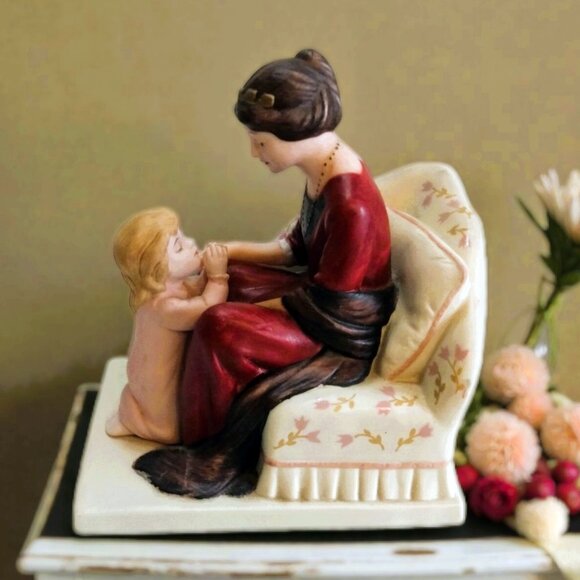 Bessie Pease Gutmann Figurine- H2156-"Now I Lay Me" 1988 Limited Edition-#1830 - Picture 1 of 12